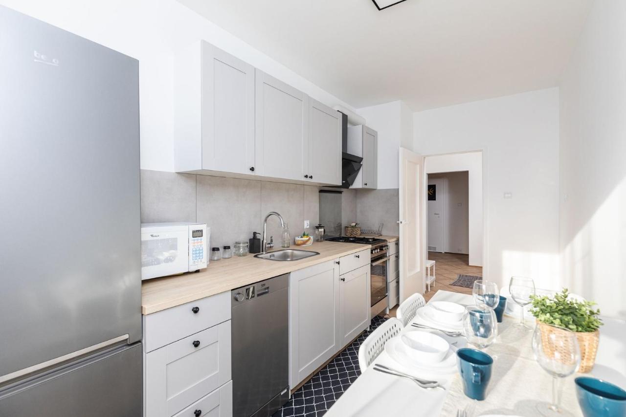 ורשה Room, Pirenejska 20 Cozy Rooms מראה חיצוני תמונה